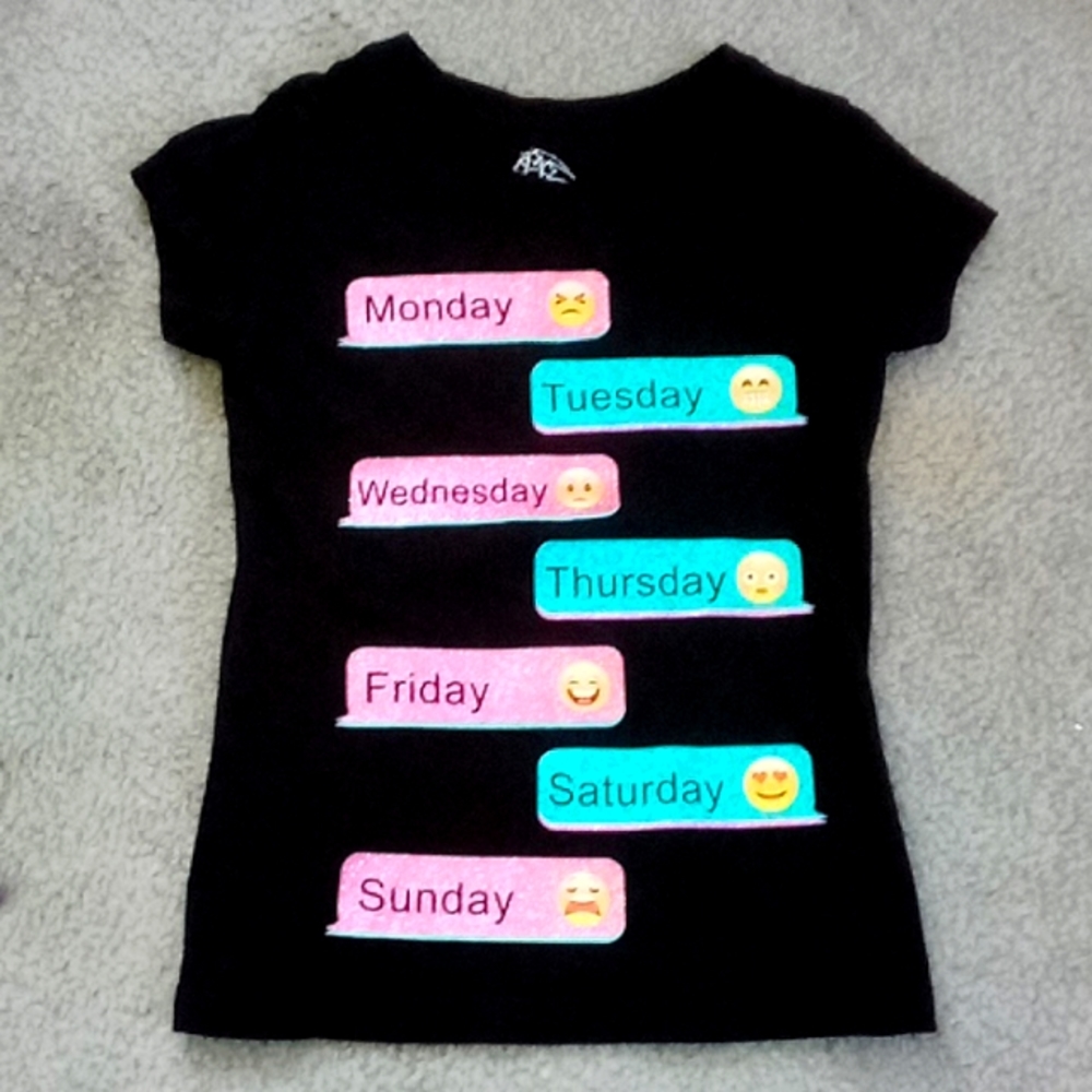 Twirl short sleeve top